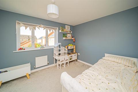 70 Basil Drive, Melksham, SN12 6LT