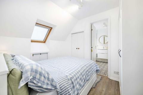 64 Pursewardens Close, London, W13 9PW
