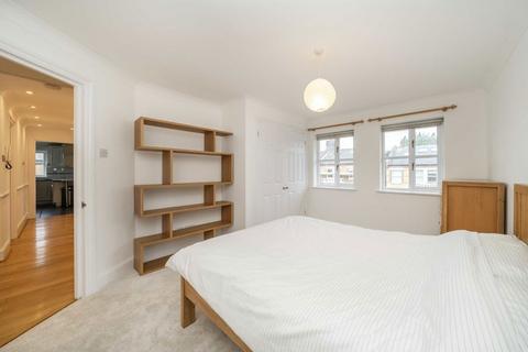 11 Sycamore Mews, London, SW4 0SY