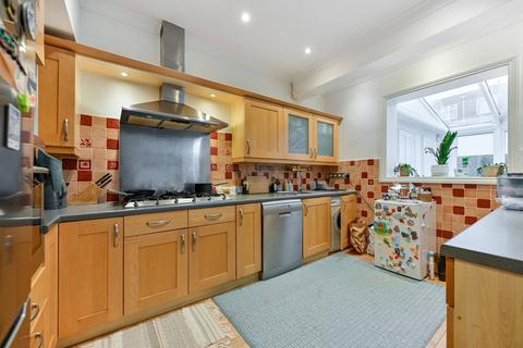 4 bedroom terraced house to rent, St Pauls Road, Richmond, TW9