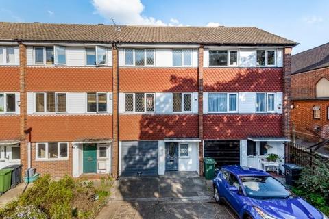 4 bedroom townhouse for sale, Burnt Ash Road, Lee , SE12