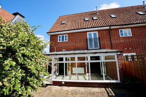 14 Station Yard, Hadleigh, Ipswich, IP7 5TG