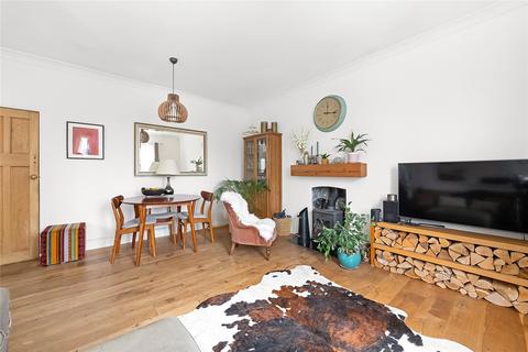 Flat 4, 66 Salters Hill, London, SE19 1EA