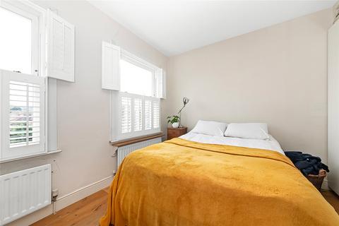 Flat 4, 66 Salters Hill, London, SE19 1EA