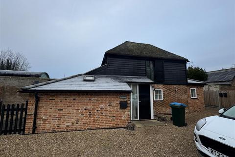 2 bedroom detached house to rent, The Granary, The Street, Borden