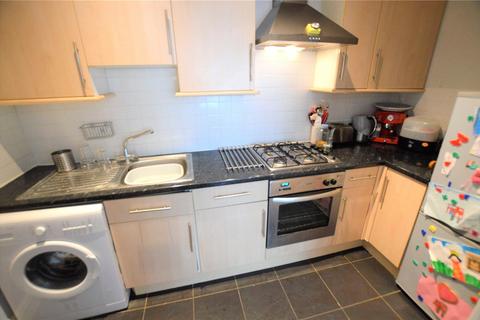 2 bedroom apartment to rent, Gatestone Road, London, SE19