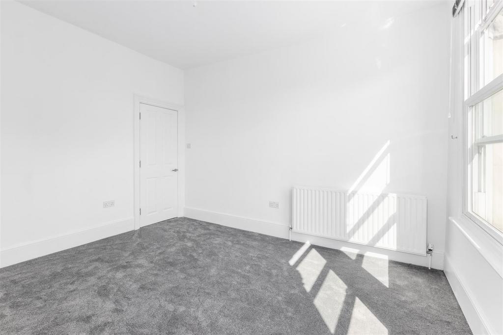 Garratt Lane ph9.jpg