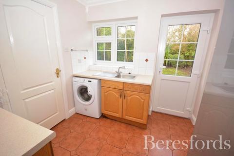 19 Chalklands, Sandon, Chelmsford, CM2 7TH
