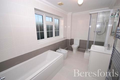 19 Chalklands, Sandon, Chelmsford, CM2 7TH