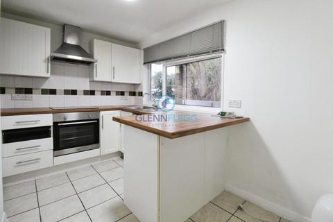 1 bedroom flat to rent, Seymour road, Slough