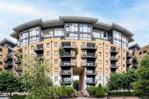 3 bedroom flat for sale, Greenfell Mansions, Glaisher Street, London, SE8