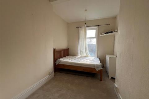 1 bedroom in a house share to rent, Church Green Road, Bletchley, Milton Keynes