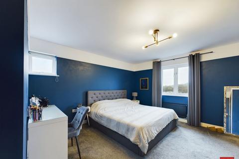 33 Awebridge Way, Gloucester, GL4 4FQ