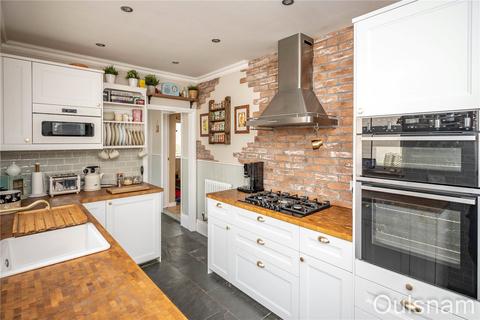 3 bedroom semi-detached house for sale, Stourbridge Road, Bromsgrove, Worcestershire, B61