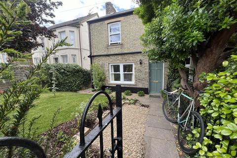 2 bedroom end of terrace house to rent, Milton Road, Cambridge CB4