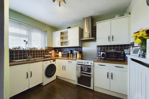 3 bedroom maisonette for sale, Romford Road, Aveley, South Ockendon, Essex, RM15