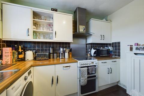 3 bedroom maisonette for sale, Romford Road, Aveley, South Ockendon, Essex, RM15