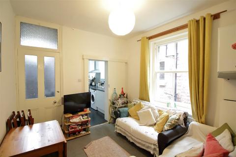 3 bedroom apartment to rent, Effra Mansions, Brixton SW2