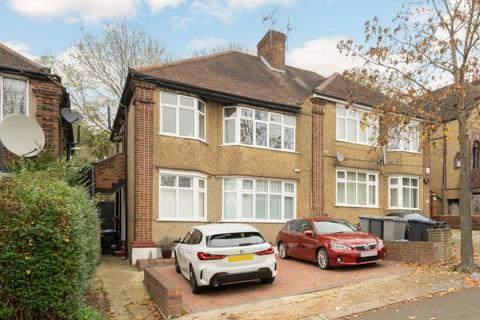 2 bedroom maisonette for sale, Ash Tree Dell, London NW9