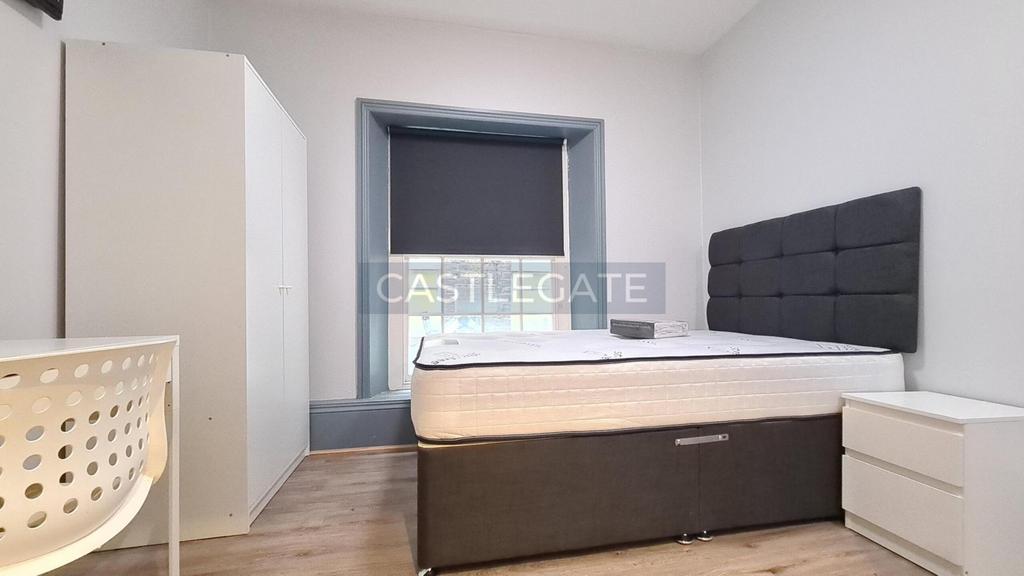 Merchants Hall G.1.6 Bedroom (2)