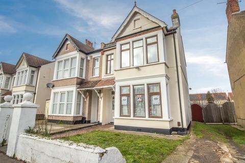 4 bedroom semi-detached house for sale, Ambleside Drive, Southend-on-Sea SS1