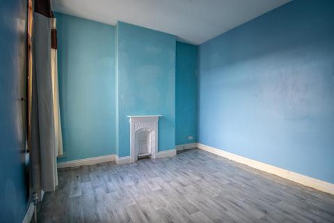 37 Ambleside Drive, Southend-on-sea, SS1 2UT
