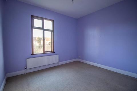 37 Ambleside Drive, Southend-on-sea, SS1 2UT