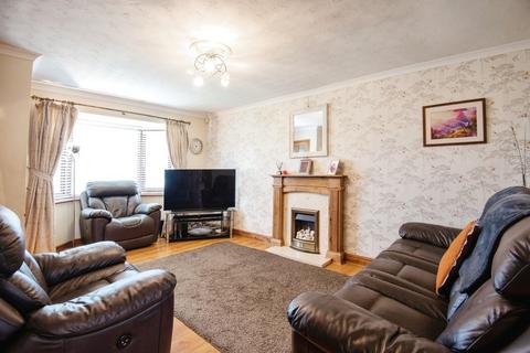 3 bedroom semi-detached house for sale, Malham Drive, Lincoln LN6