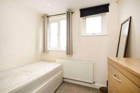 2 bedroom flat to rent, Finchley Road, Temple Fortune, NW11