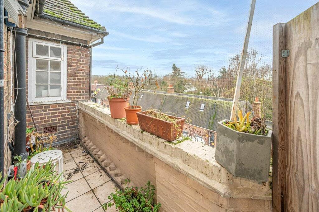 Market-place-hampstead-garden-suburb-nw11-3