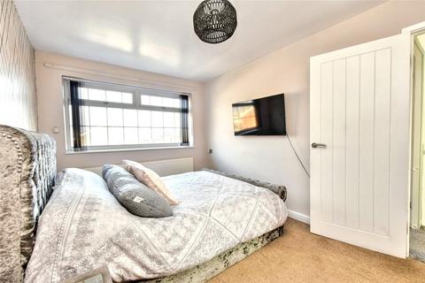 3 bedroom semi-detached house for sale, Swinnow Gardens, Leeds, West Yorkshire