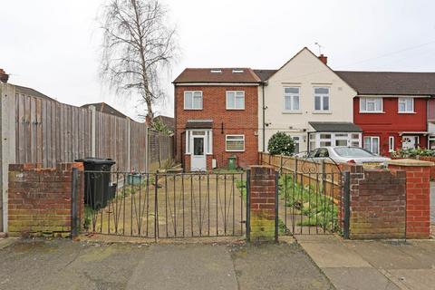 5 bedroom end of terrace house for sale, Kingsley Road, Hainault, Fairlop, IG6