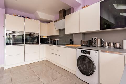 8 Coaley Road, Bristol, BS11 9XD