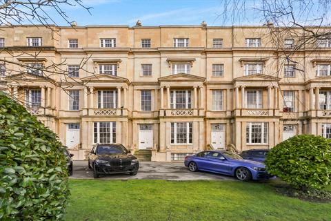 3 bedroom apartment for sale, Malvern Road, Cheltenham, Gloucestershire, GL50