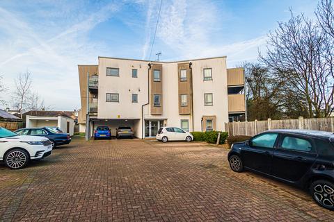 2 bedroom apartment for sale, Pavilion Drive, Leigh-on-sea, SS9