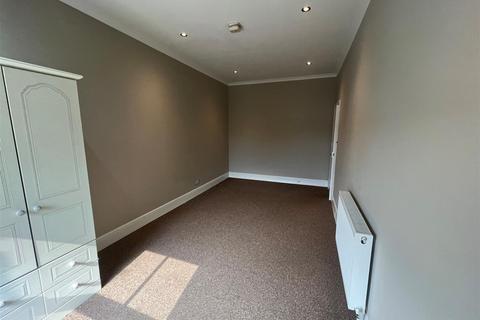 2 bedroom flat to rent, Beverley Road, Hull