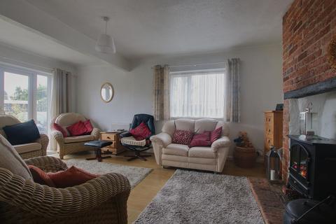 4 bedroom bungalow for sale, North Baddesley, Southampton