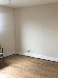 1 bedroom flat to rent, Barking Road, London E6