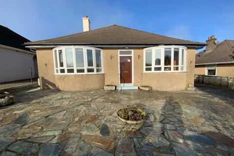 3 bedroom detached bungalow to rent, Abbotsfield Crescent, Tavistock PL19