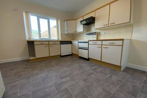 3 bedroom detached bungalow to rent, Abbotsfield Crescent, Tavistock PL19