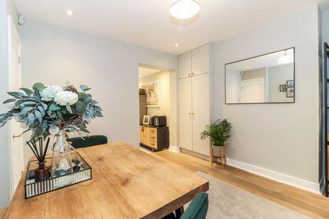 25 Titian Avenue, Bushey Heath, Bushey, WD23 4GB