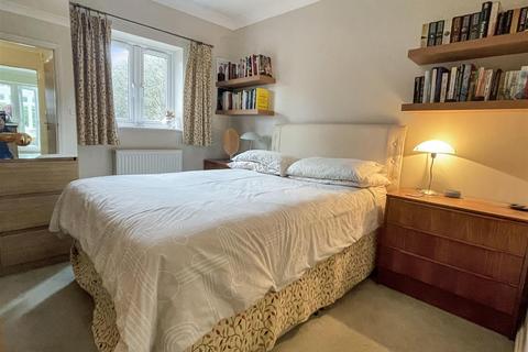 21 Ilex Close, Sonning Common, Reading, RG4 9LG