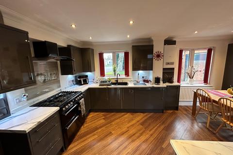 3 bedroom chalet for sale, The Close, Holbury SO45