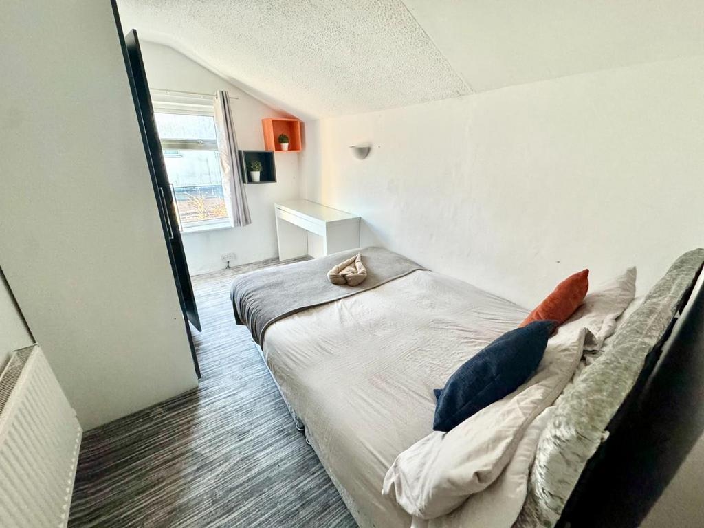 Bedroom 3.jpg