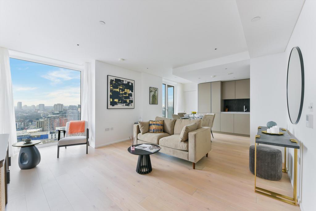 6 York Road, Battersea, London, SW11 2 bed flat - £3,575 pcm (£825 pw)