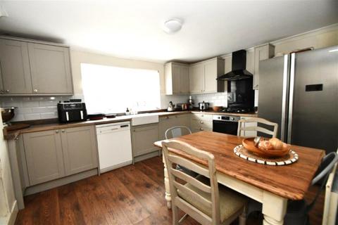 2 bedroom cottage to rent, Farncombe GU7