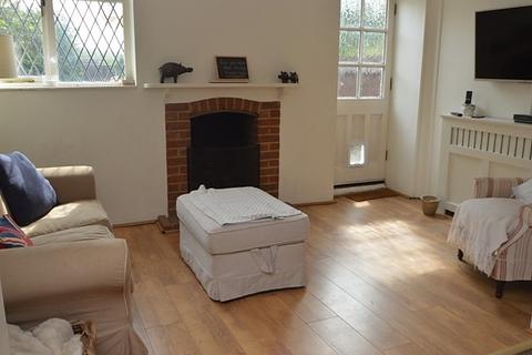 2 bedroom cottage to rent, Farncombe GU7