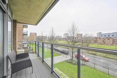 3 bedroom flat for sale, Lucienne Court, E14, Poplar, London, E14