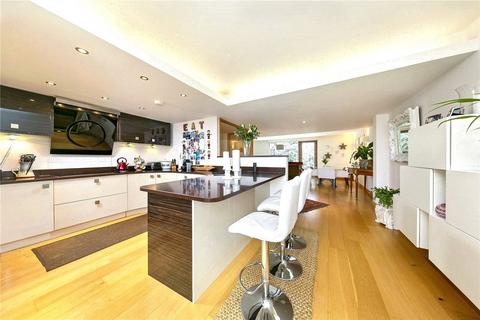 3 bedroom penthouse for sale, Rivermead Close, Teddington, TW11