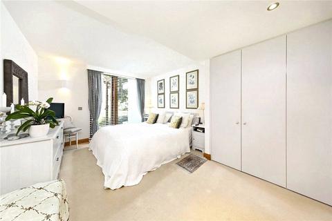 43 Rivermead Close, Teddington, TW11 9NL